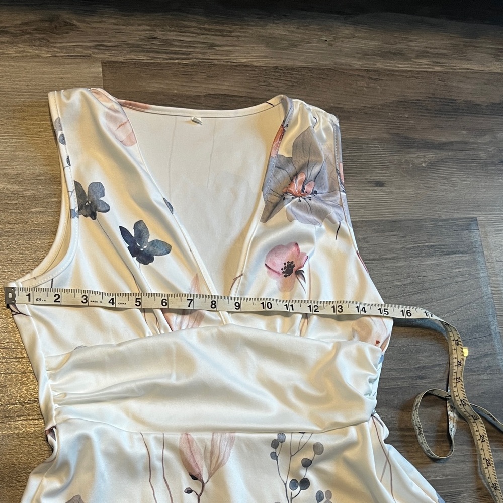 Floral Sleeveless Dress - Picture 2 of 4